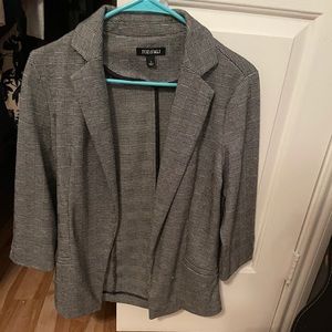 Roz & Ali Gray Plaid Blazer